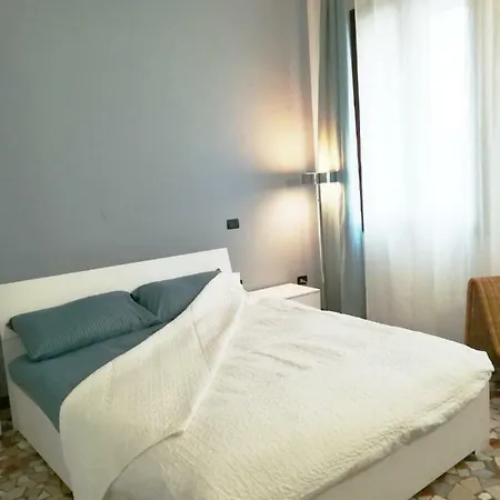 Via Alfieri 23 Apartamento